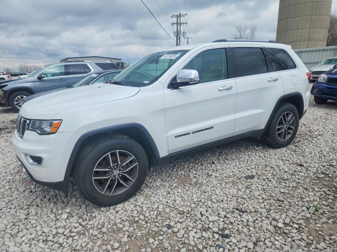 2017 Jeep Grand Cherokee Limited - zdjęcie główne