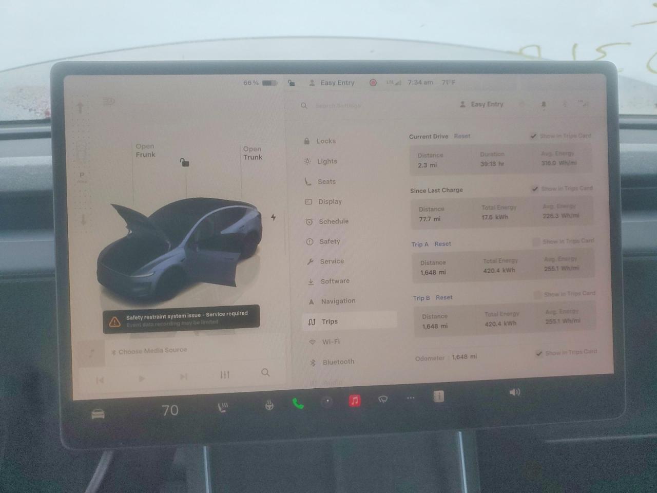 2026 Tesla Model Y - zdjęcie 9