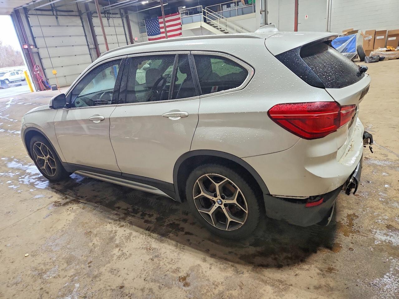 2017 BMW X1 xDrive28I - zdjęcie 2