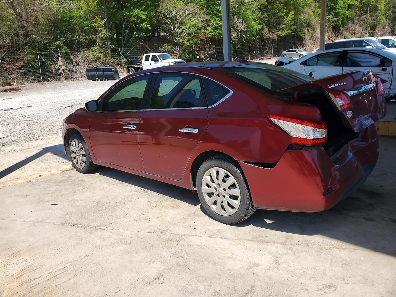 2015 Nissan Sentra S - zdjęcie 2
