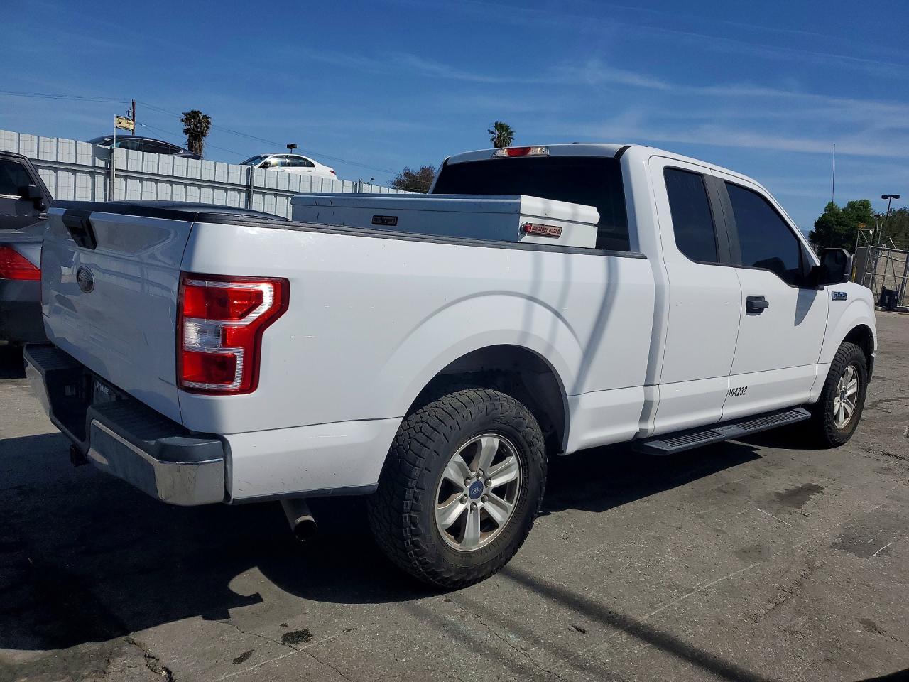 2019 Ford F150 Super Cab - zdjęcie 3