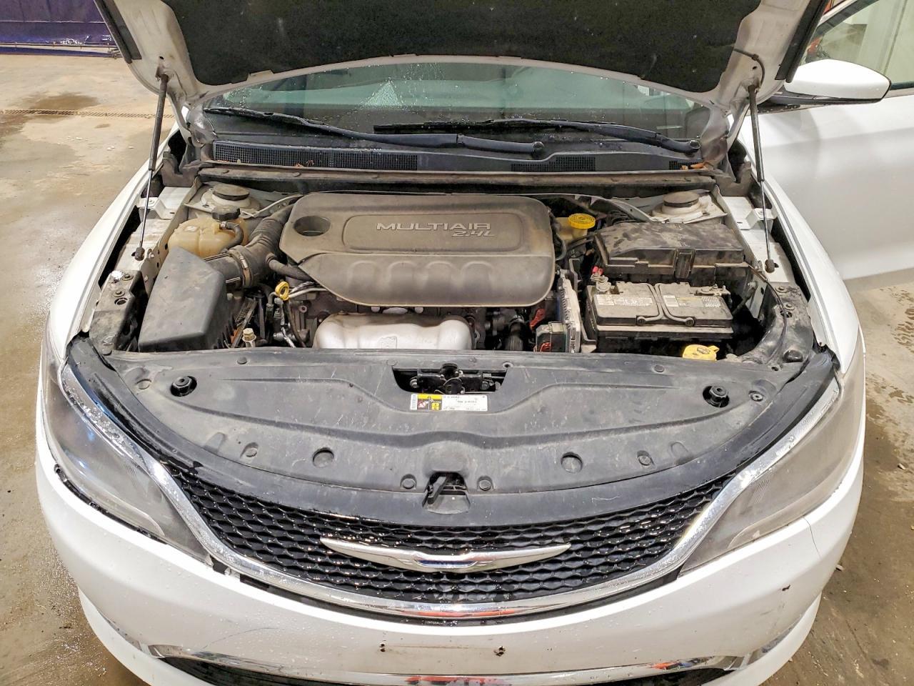 2015 Chrysler 200 Limited - zdjęcie 11