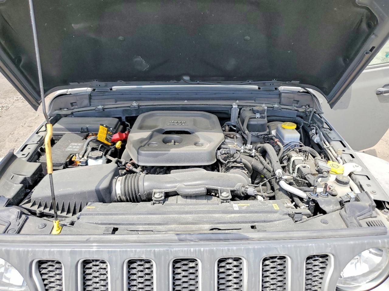 2022 Jeep Wrangler Unlimited Sahara - zdjęcie 11