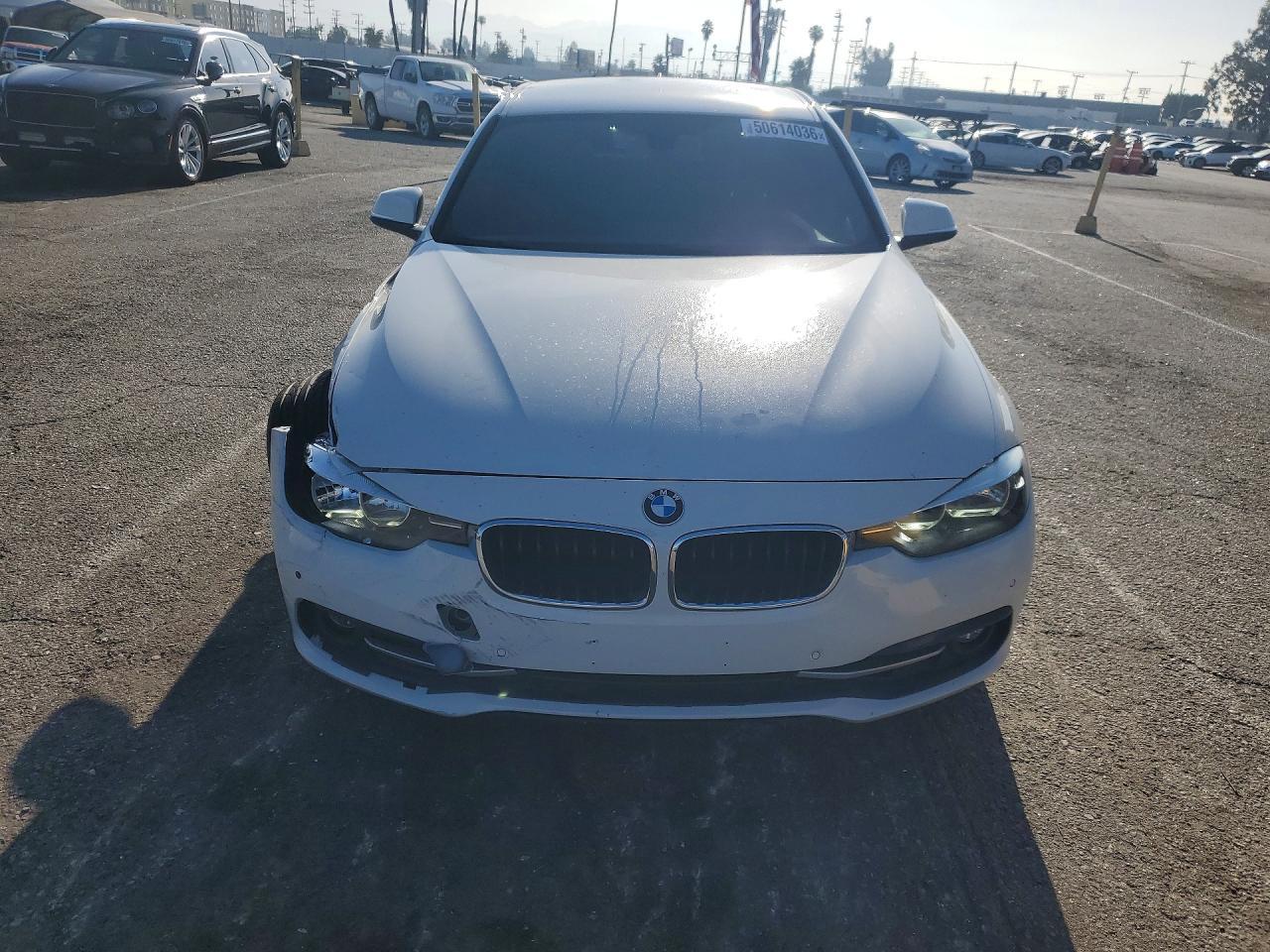 2017 BMW 330 I - zdjęcie 5