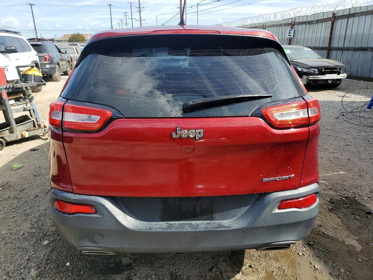 2016 Jeep Cherokee Sport - zdjęcie 6