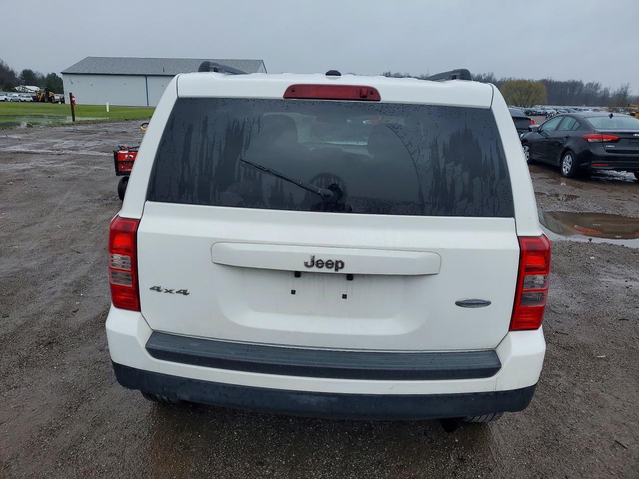 2014 Jeep Patriot Latitude - zdjęcie 6