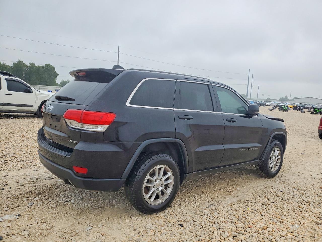 2018 Jeep Grand Cherokee Laredo - zdjęcie 3