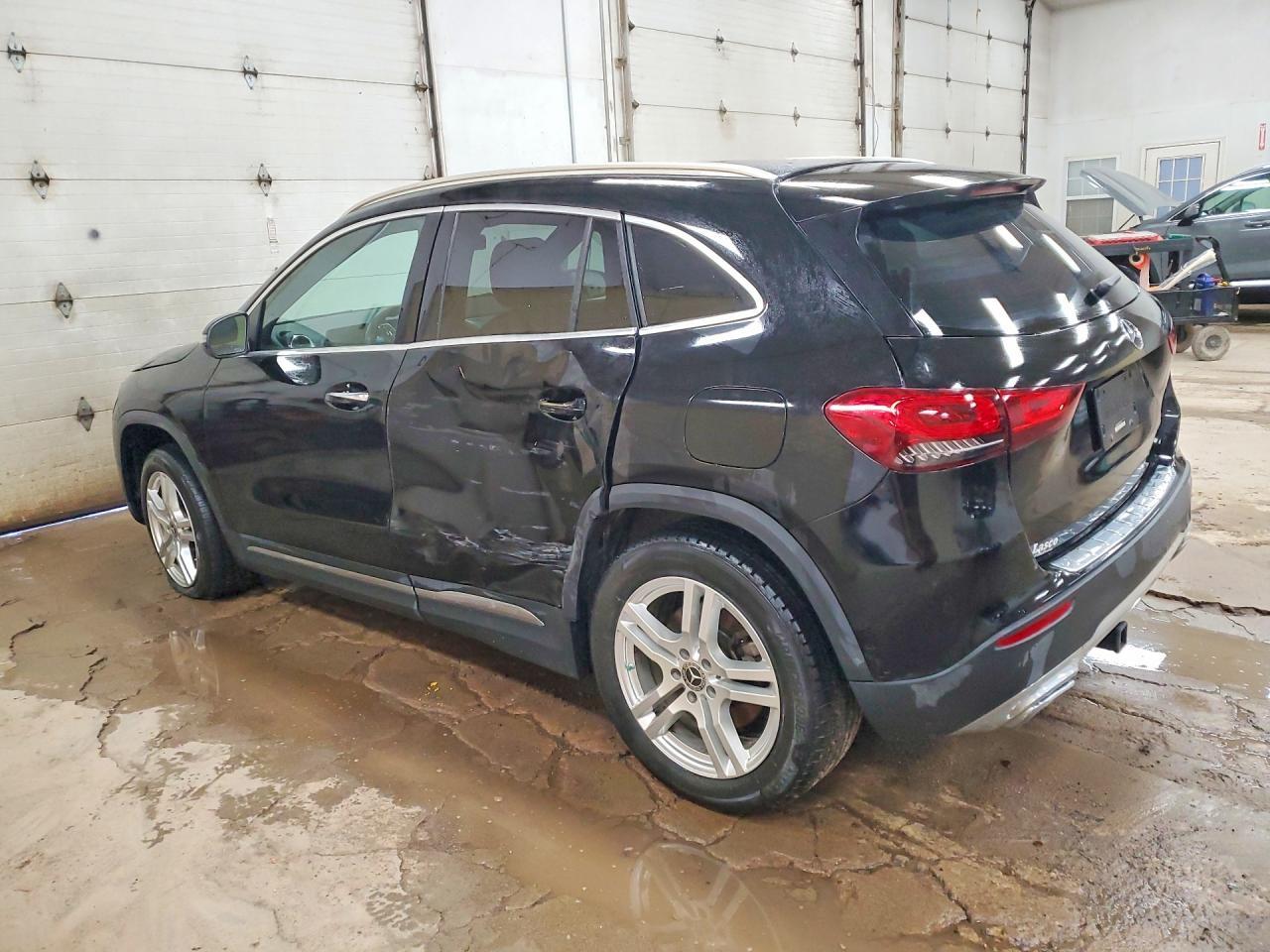 2021 Mercedes-Benz Gla 250 4Matic - zdjęcie 2