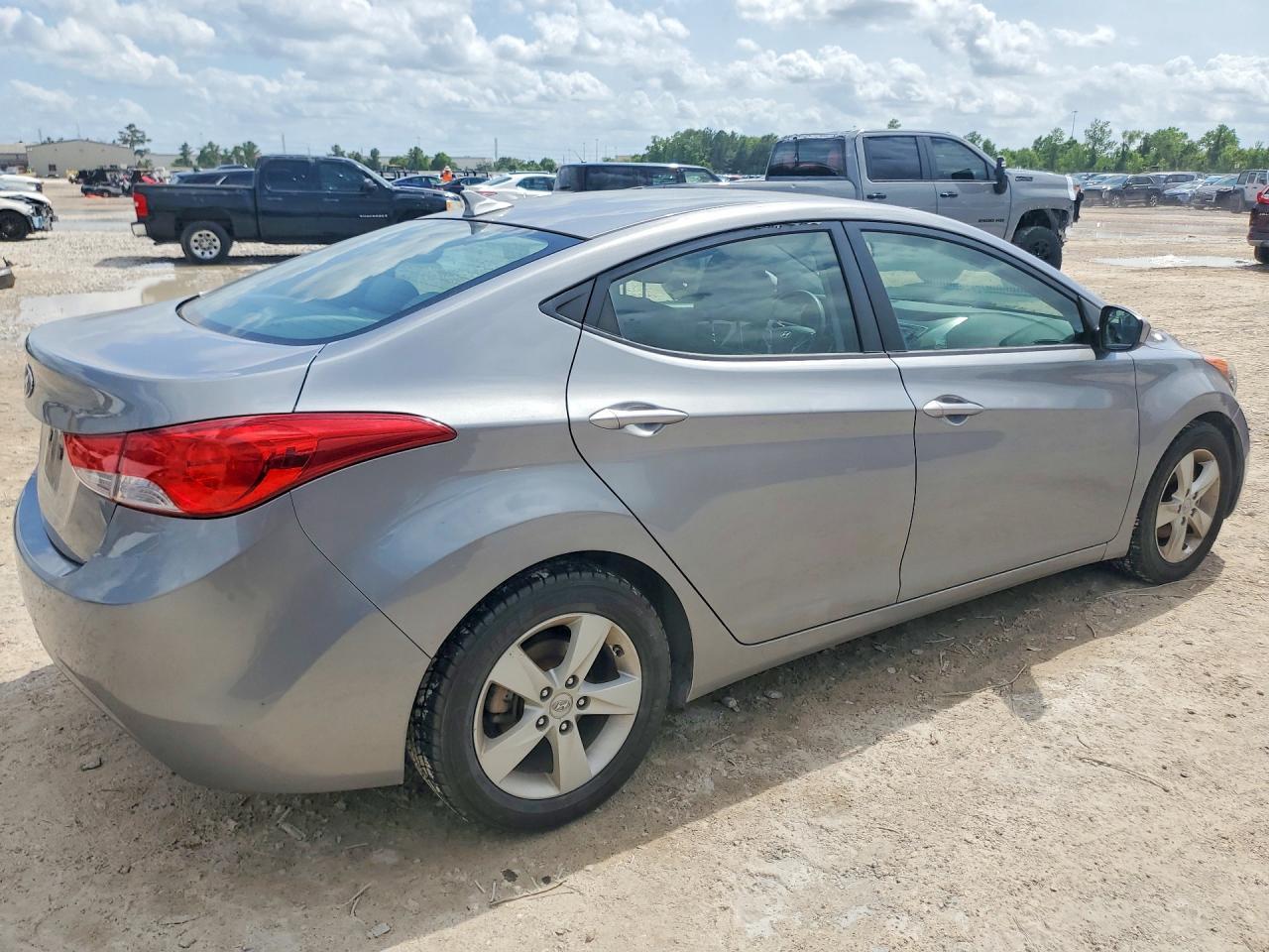 2013 Hyundai Elantra Gls - zdjęcie 3