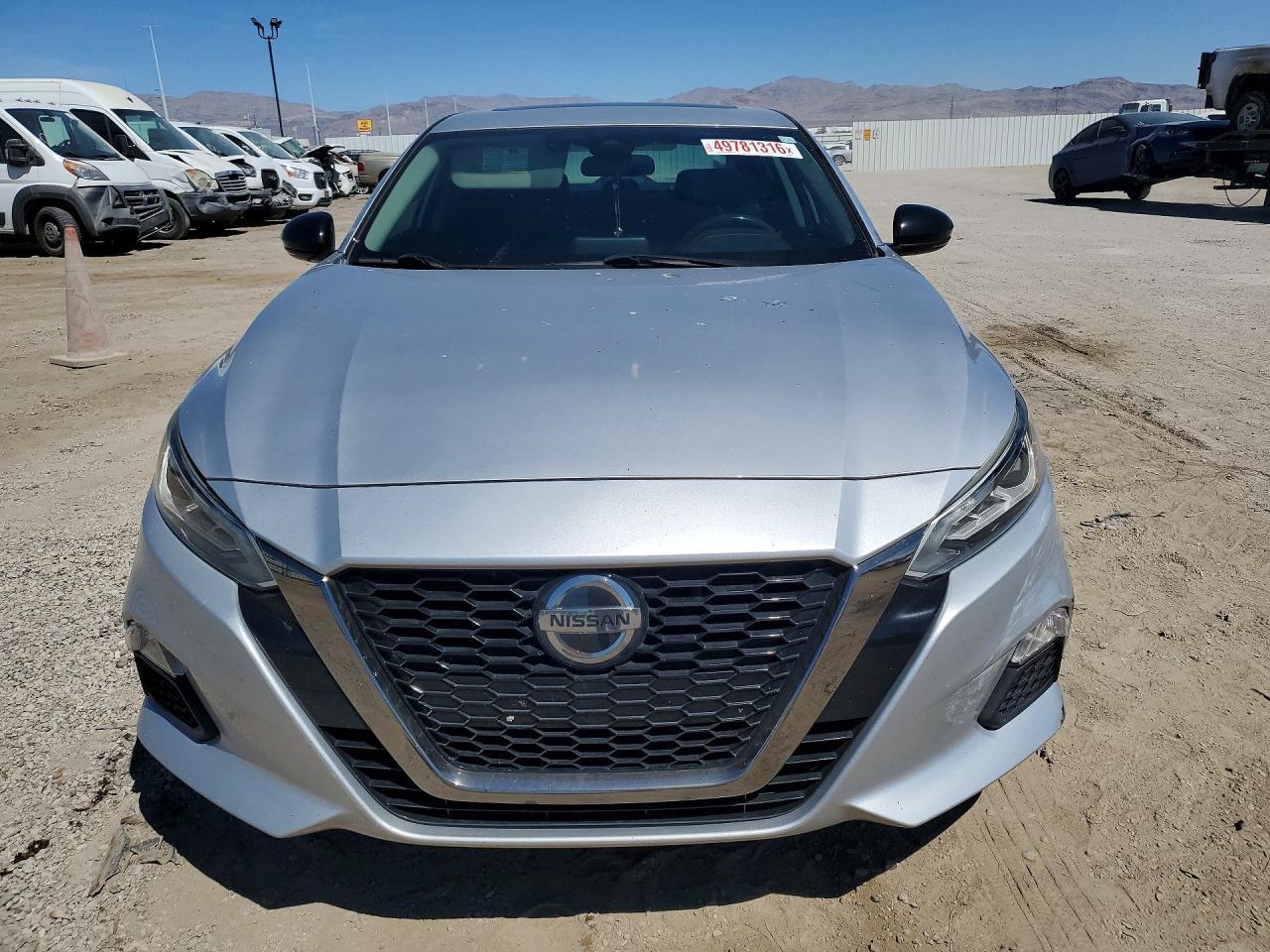 2020 Nissan Altima Sr - zdjęcie 5