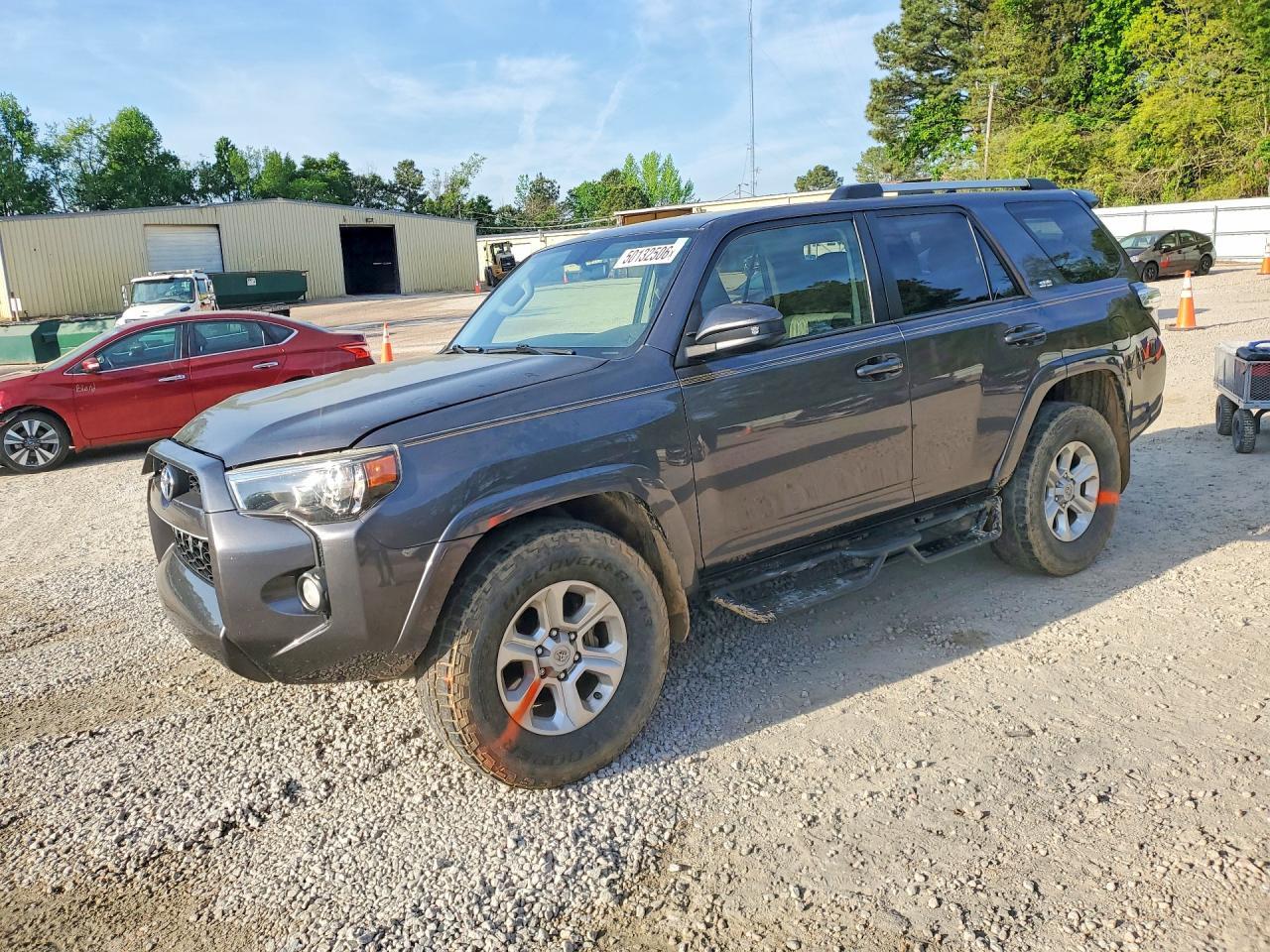 2019 Toyota 4Runner Sr5 - zdjęcie główne