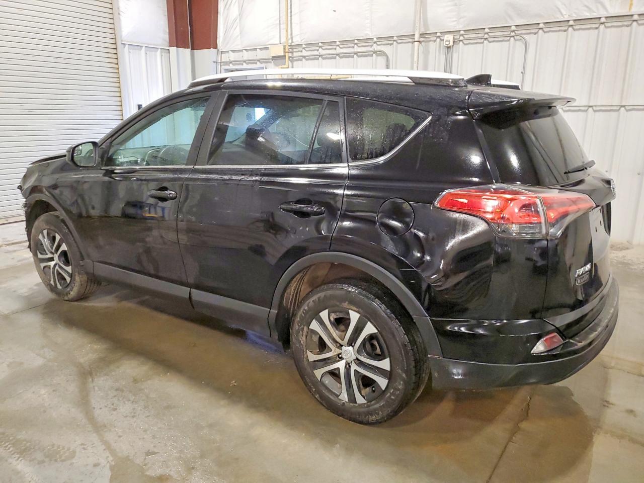 2016 Toyota Rav4 Le - zdjęcie 2