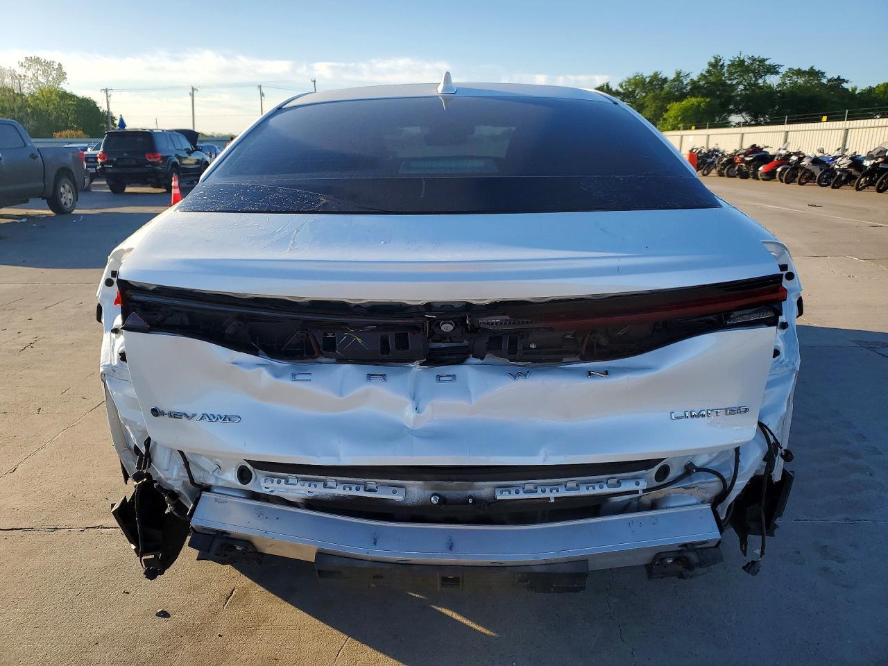 2024 Toyota Crown Limited - zdjęcie 6