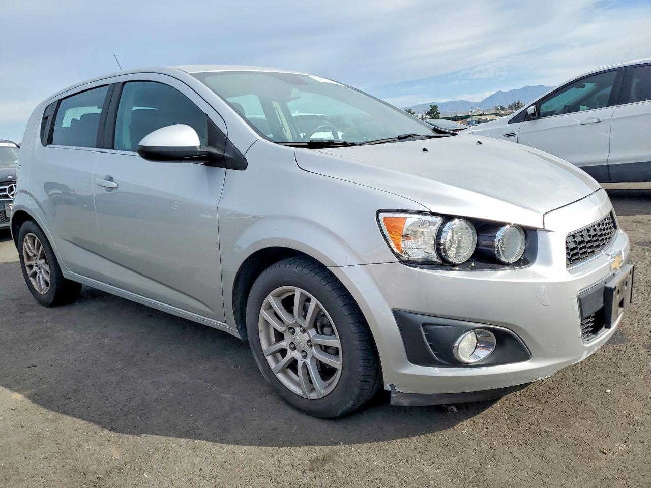 2013 Chevrolet Sonic Lt - zdjęcie 4