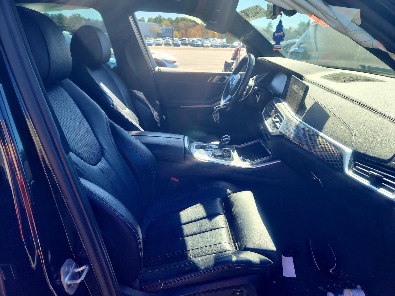 2022 BMW X5 xDrive40I - zdjęcie 7
