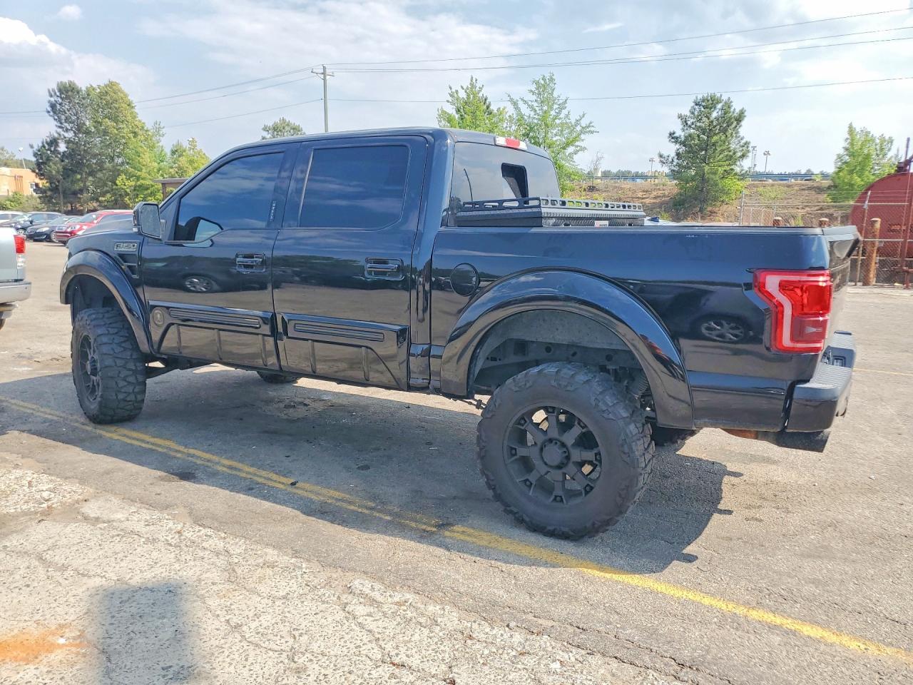 2017 Ford F150 Supercrew - zdjęcie 2