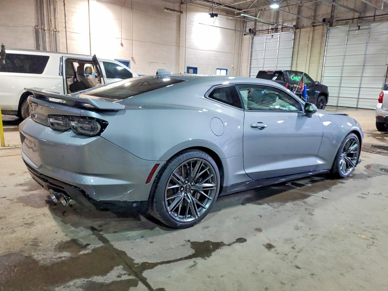 2023 Chevrolet Camaro Zl1 - zdjęcie 3