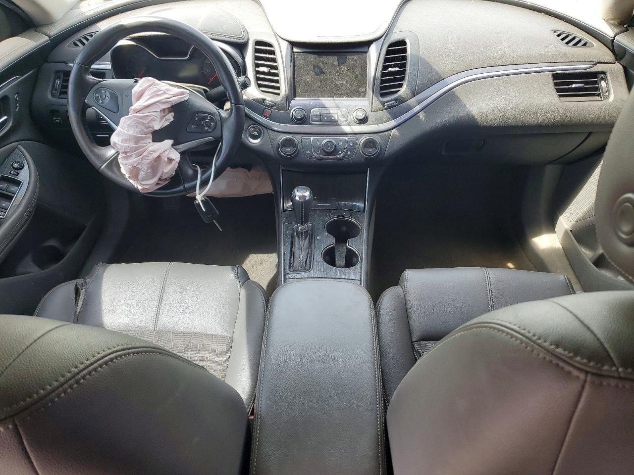 2019 Chevrolet Impala Lt - zdjęcie 8