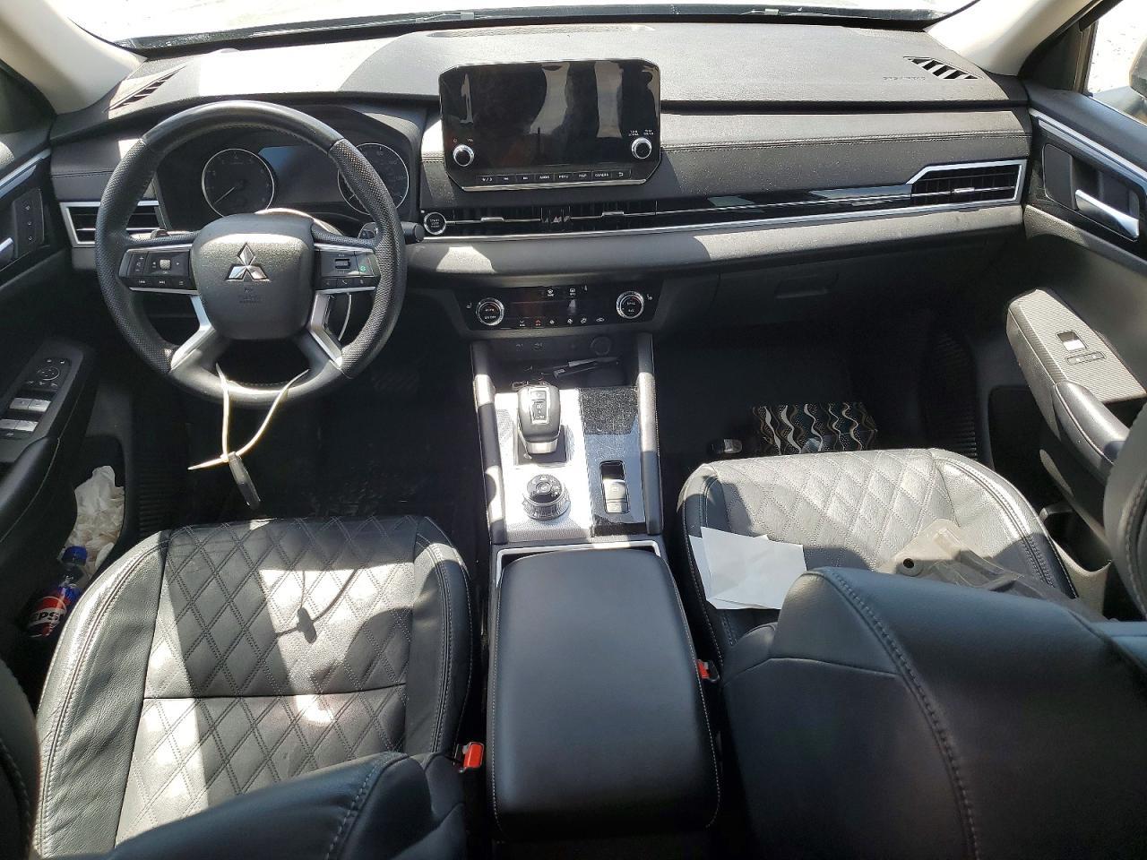 2022 Mitsubishi Outlander Sel - zdjęcie 8
