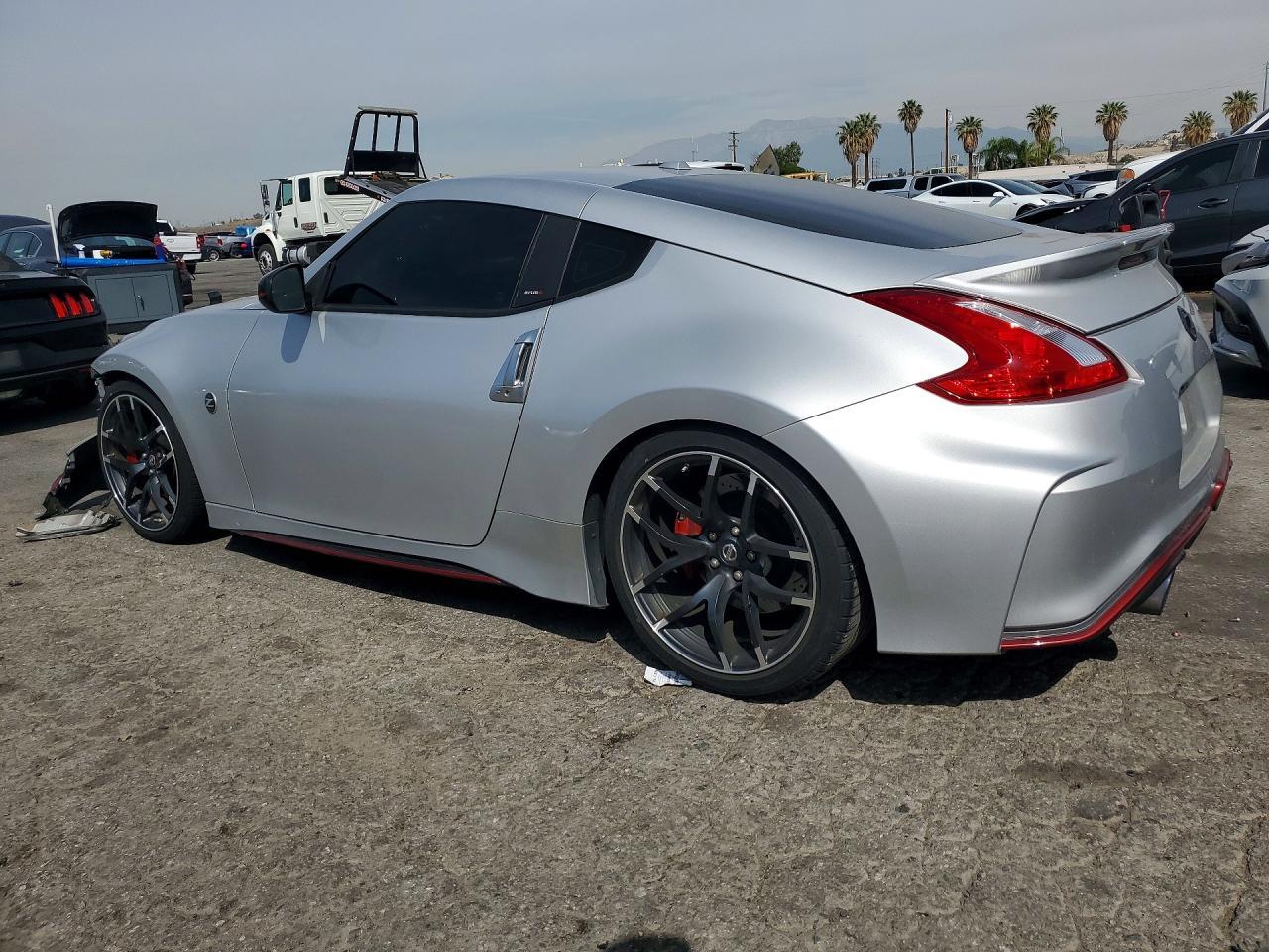 2016 Nissan 370Z Base - zdjęcie 2