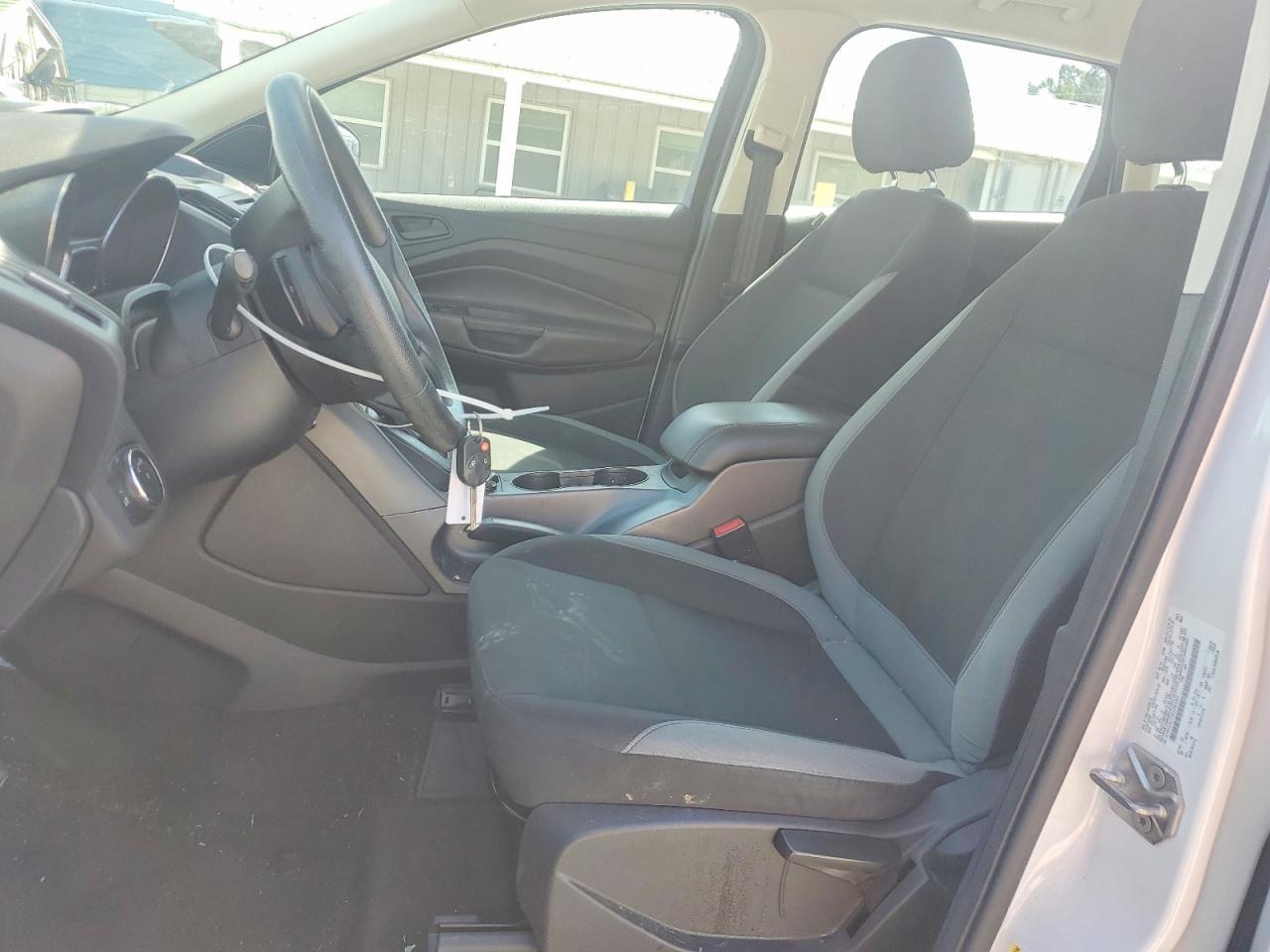 2014 Ford Escape S - zdjęcie 7