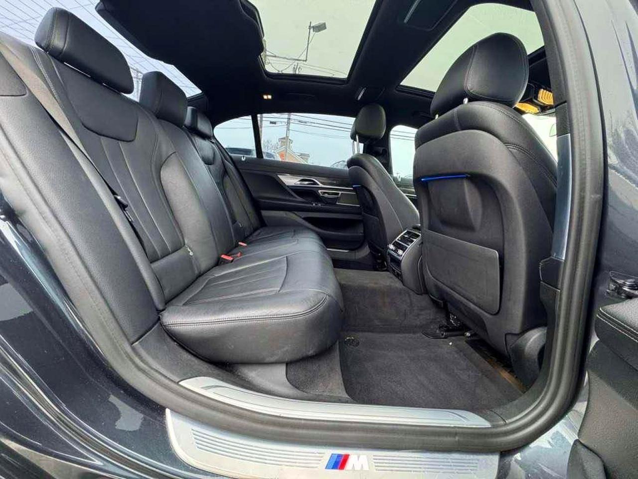 2019 BMW 740 I - zdjęcie 6