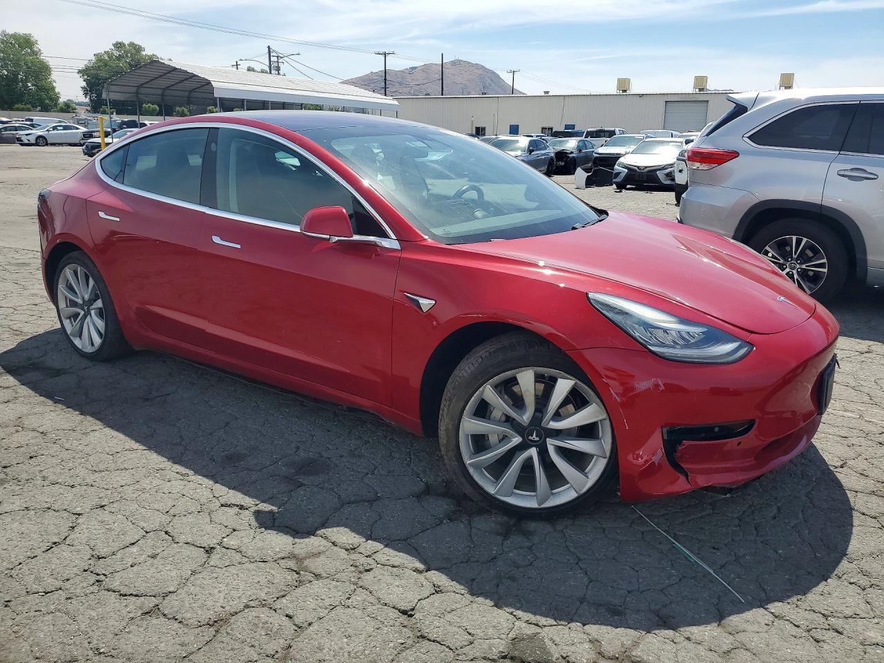 2018 Tesla Model 3 - zdjęcie 4