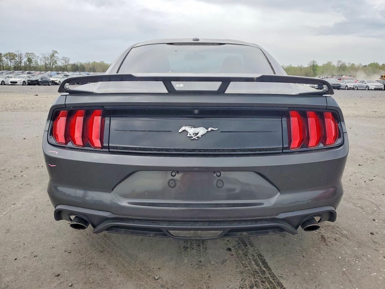 2019 Ford Mustang - zdjęcie 6