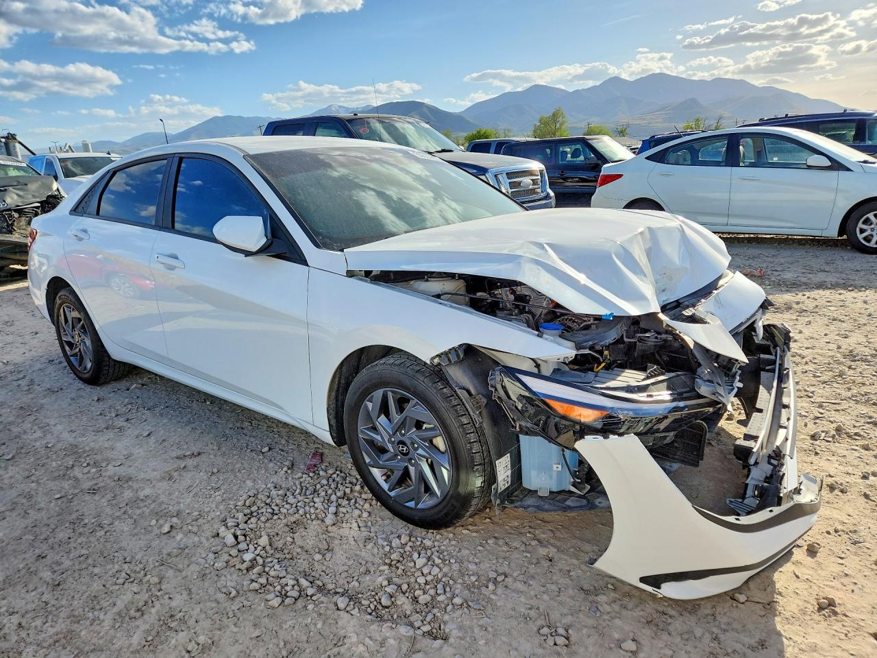 2024 Hyundai Elantra Sel - zdjęcie 4