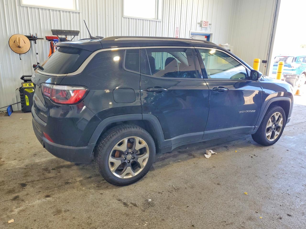 2021 Jeep Compass Limited - zdjęcie 3