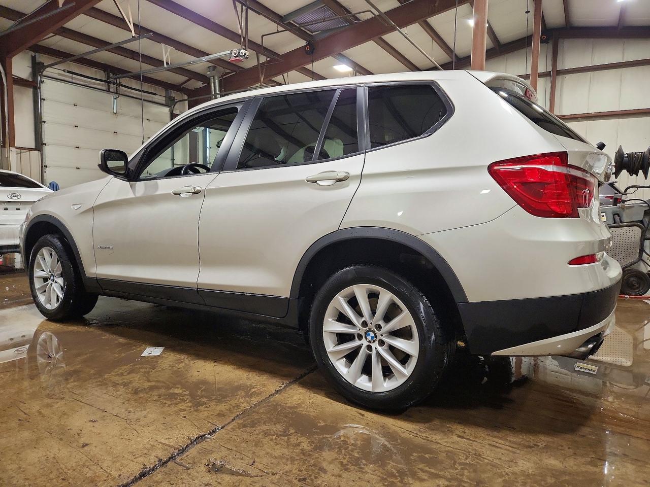 2013 BMW X3 xDrive28I - zdjęcie 2