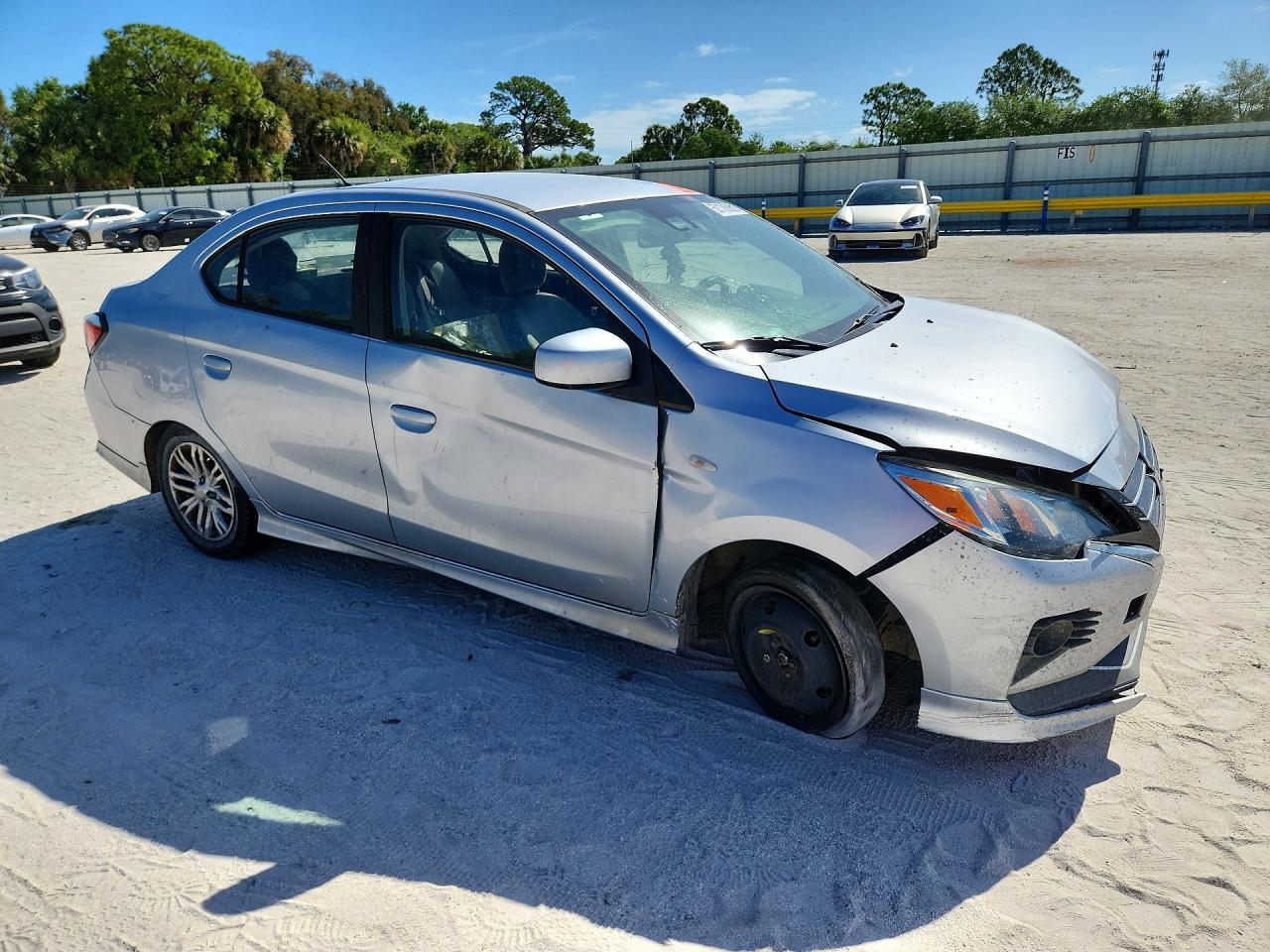 2021 Mitsubishi Mirage G4 Es - zdjęcie 4