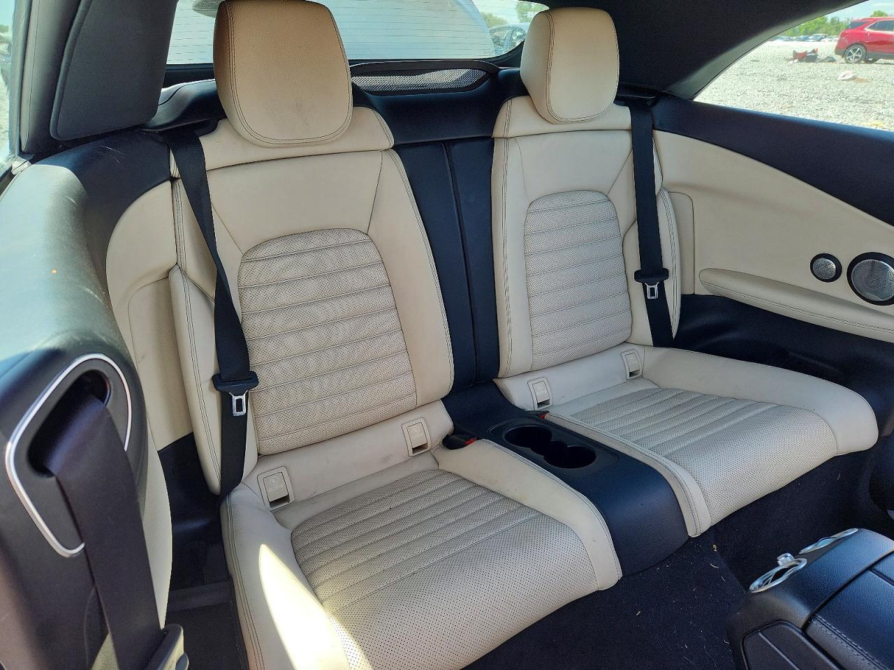 2021 Mercedes-Benz C 300 - zdjęcie 10