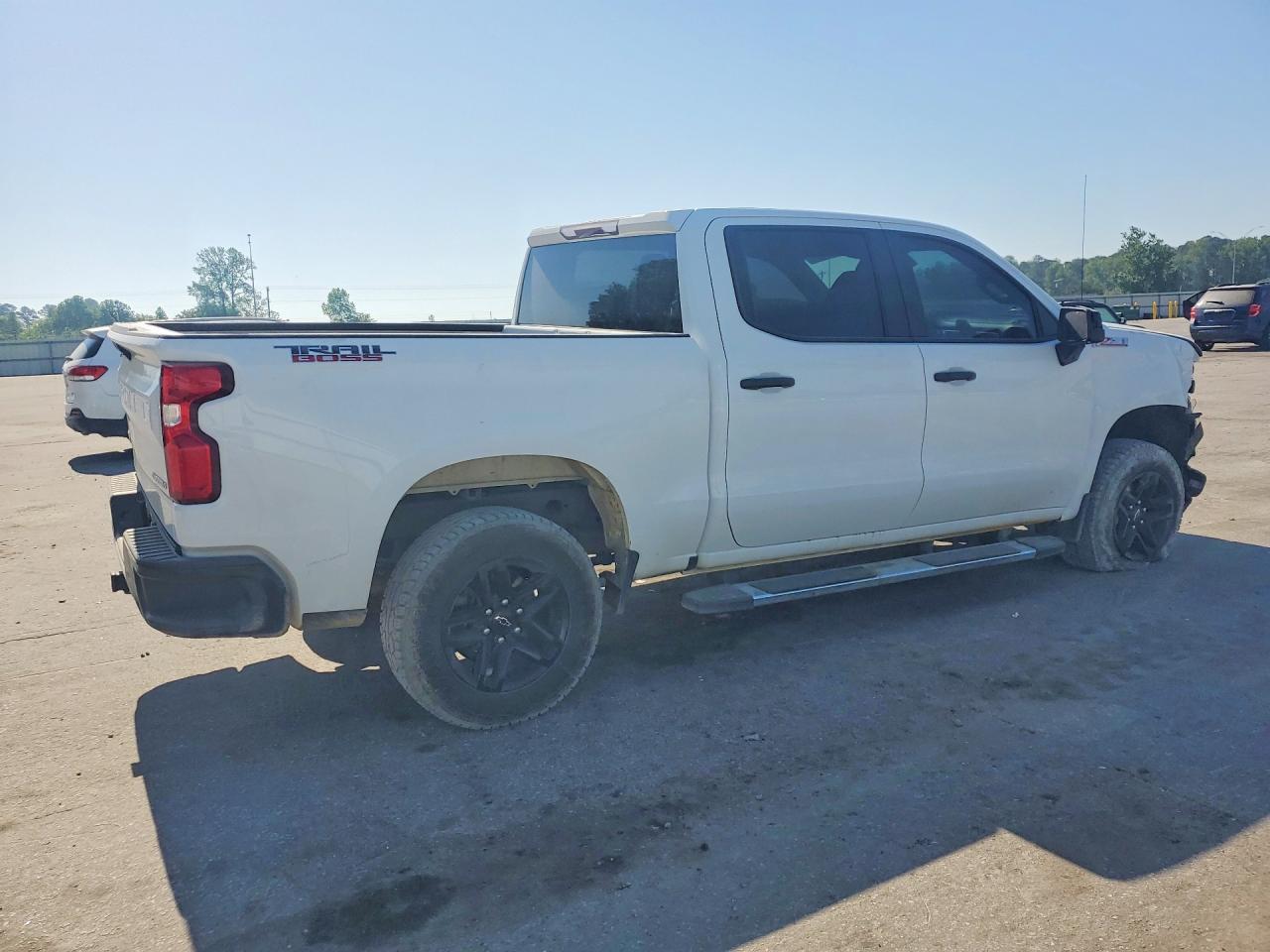 2021 Chevrolet Silverado K1500 Trail Boss Custom - zdjęcie 3
