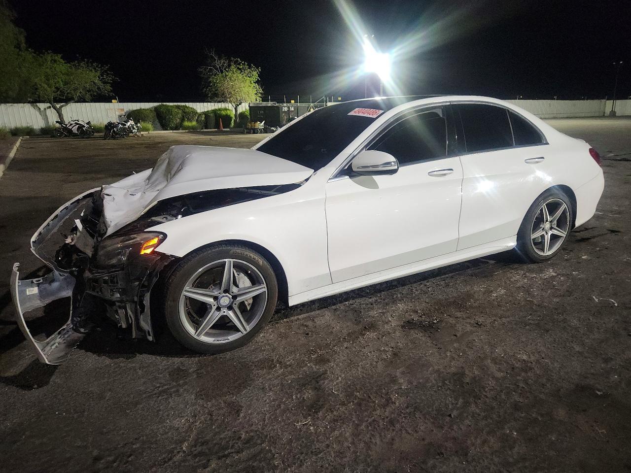 2015 Mercedes-Benz C 300 4Matic - zdjęcie główne