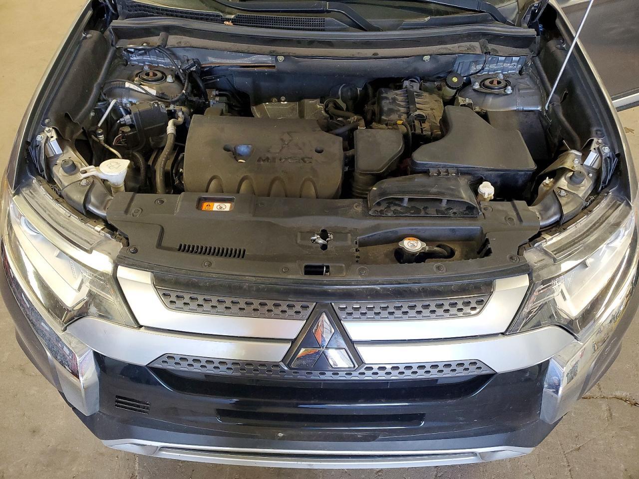 2020 Mitsubishi Outlander Se - zdjęcie 12