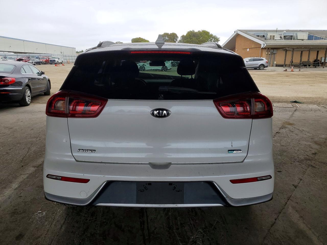 2017 Kia Niro Lx - zdjęcie 6