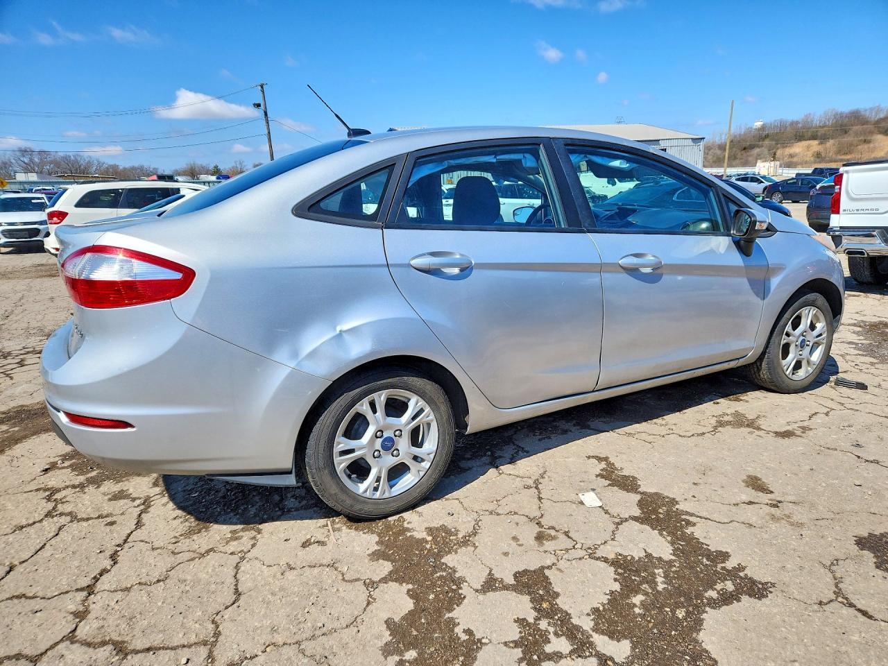 2015 Ford Fiesta Se - zdjęcie 3
