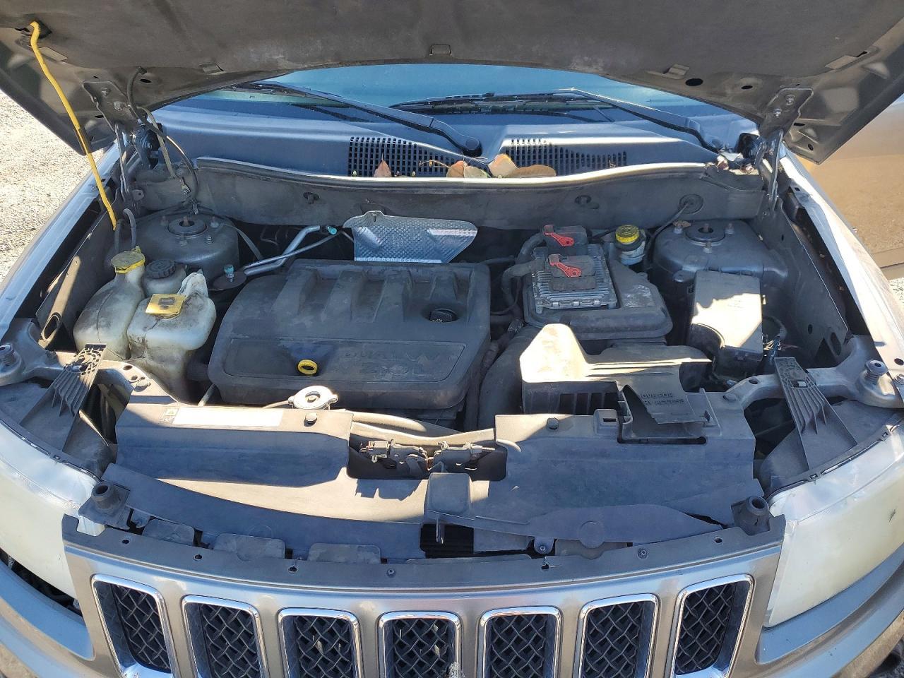 2013 Jeep Compass Latitude - zdjęcie 12