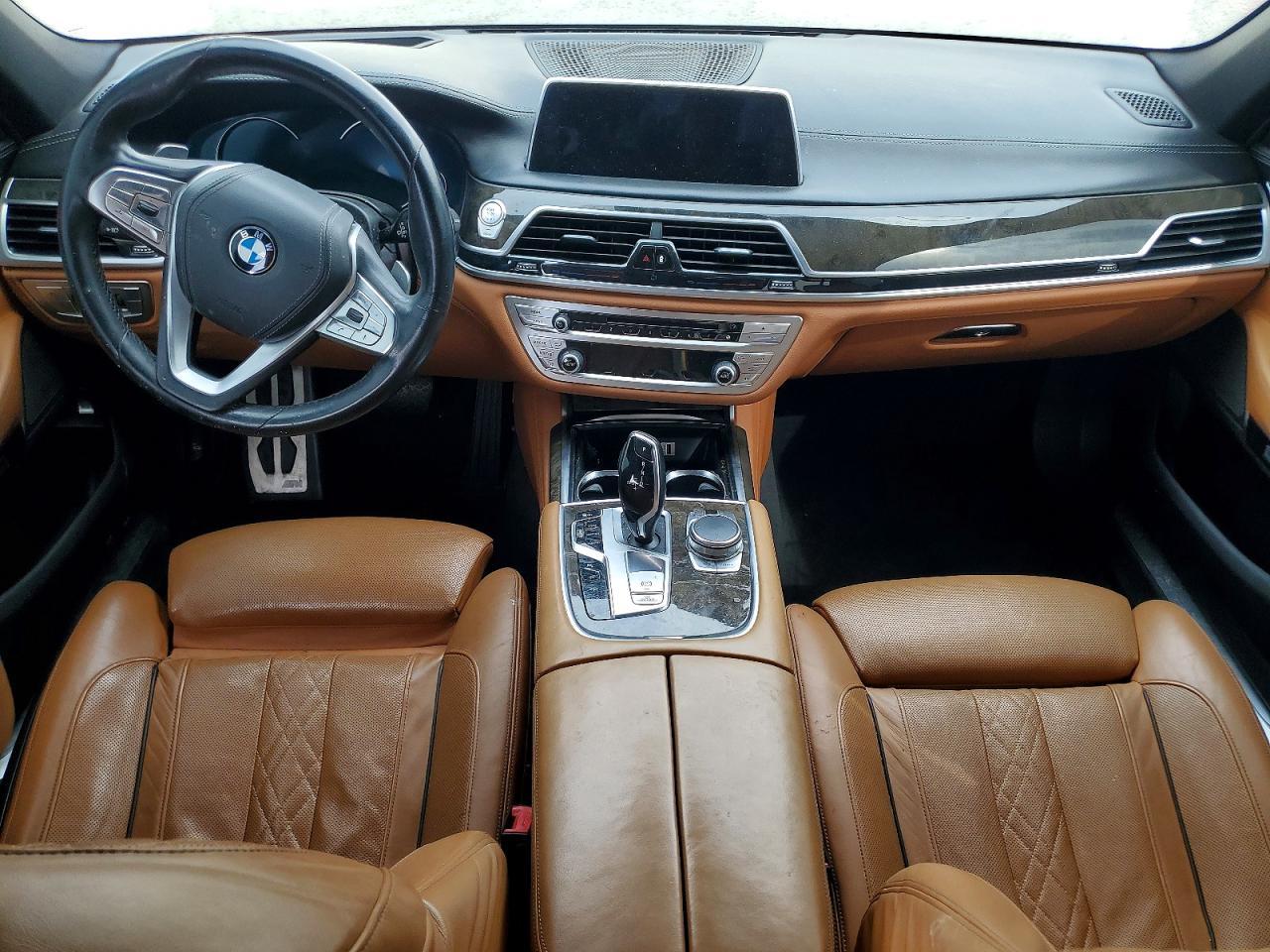 2016 BMW 740 I - zdjęcie 8