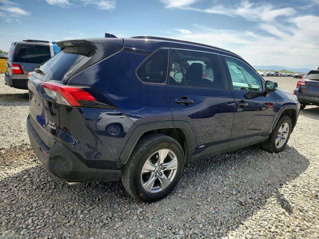 2022 Toyota Rav4 Xle - zdjęcie 3