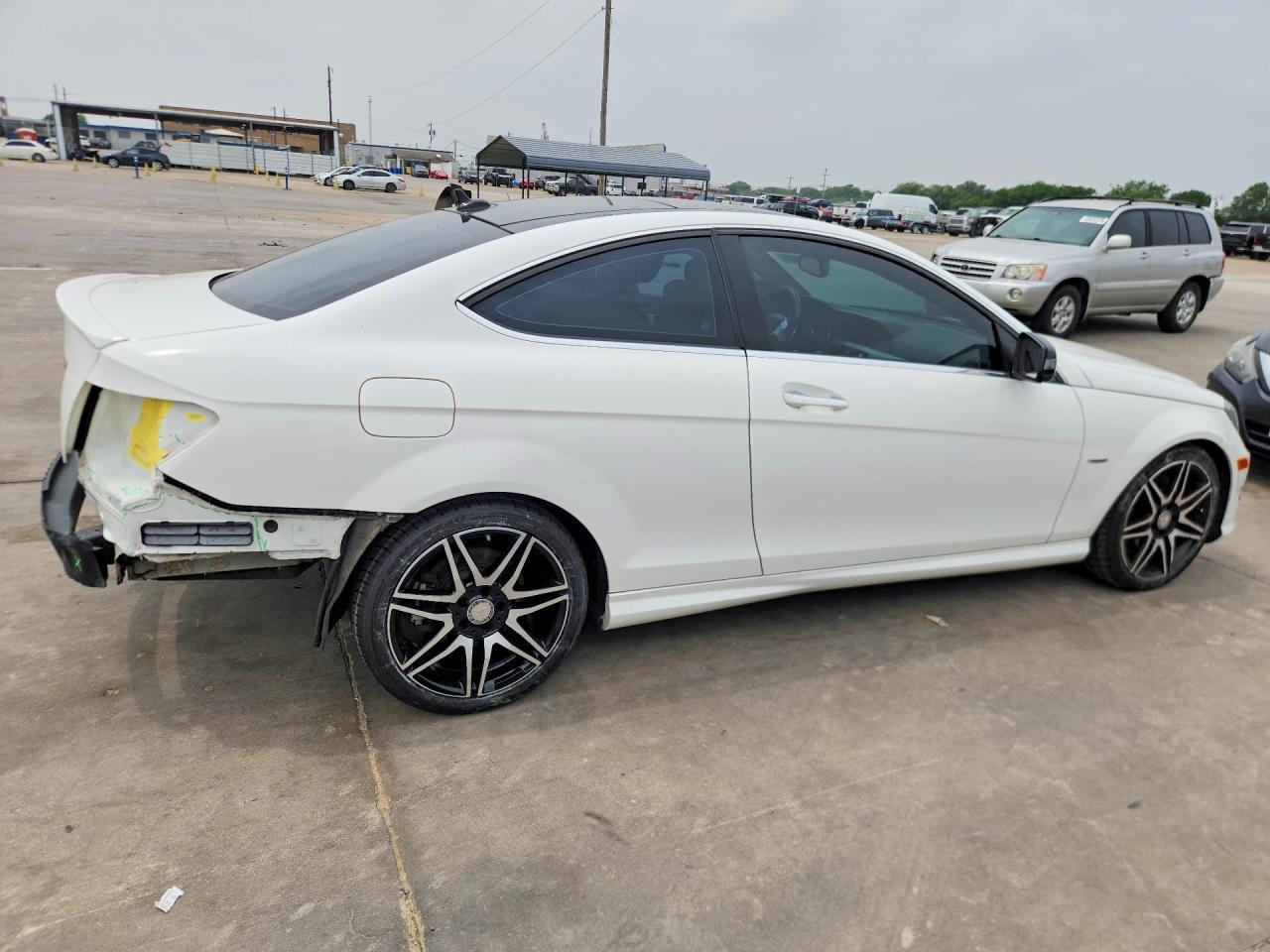 2014 Mercedes-Benz C 250 - zdjęcie 3
