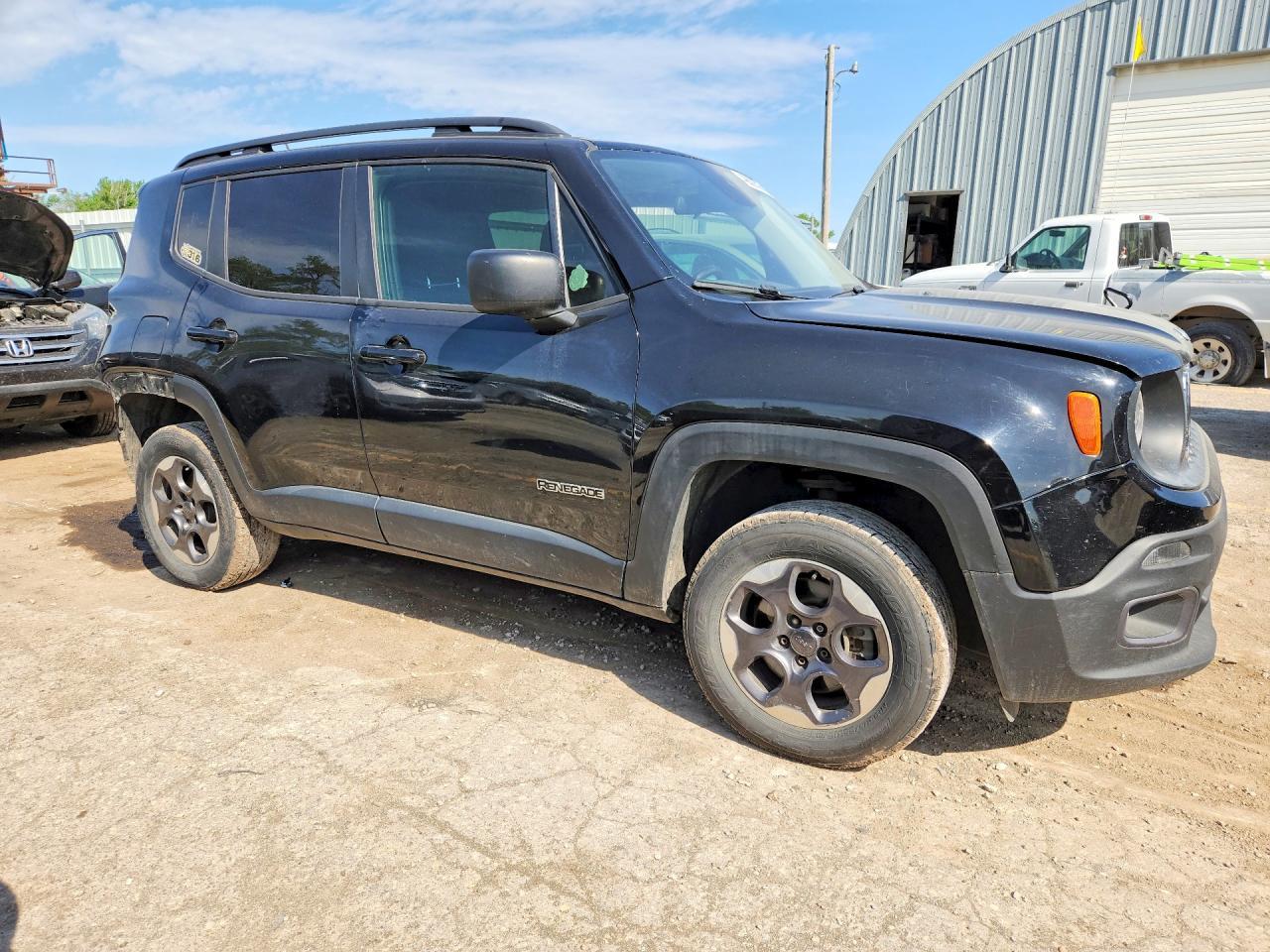 2015 Jeep Renegade Latitude - zdjęcie 4