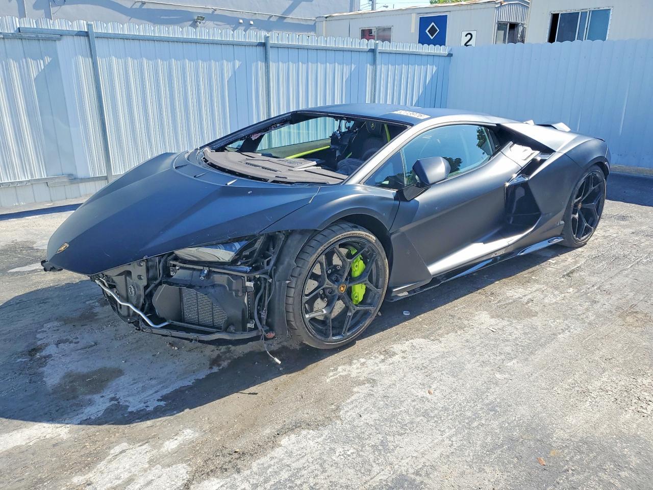2024 Lamborghini Revuelto