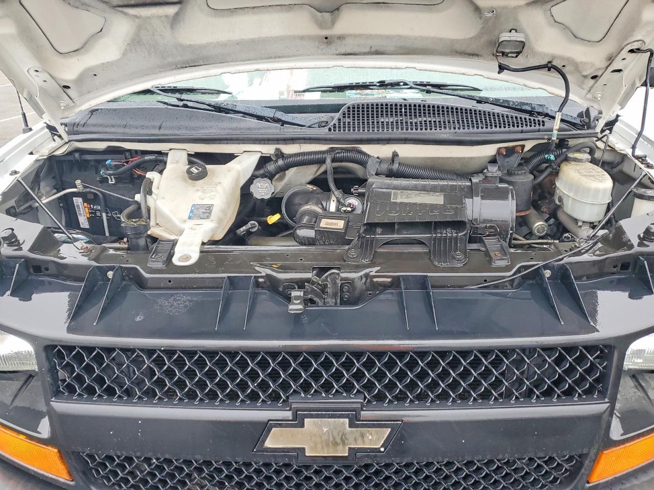 2013 Chevrolet Express G1500 - zdjęcie 12