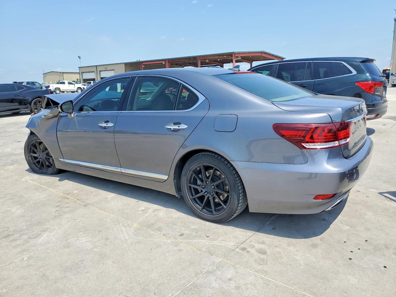 2013 Lexus Ls 460 - zdjęcie 2