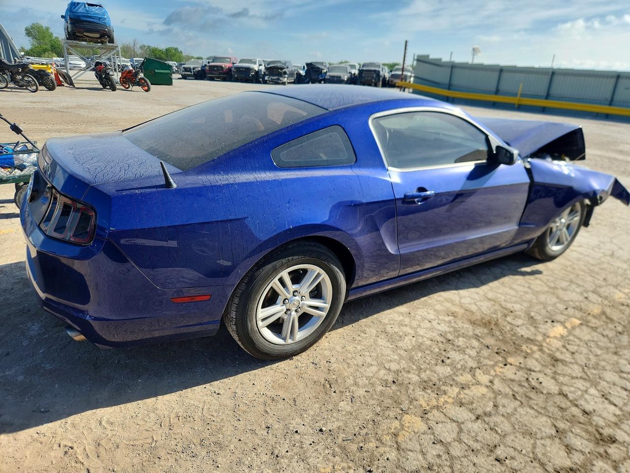 2014 Ford Mustang - zdjęcie 3