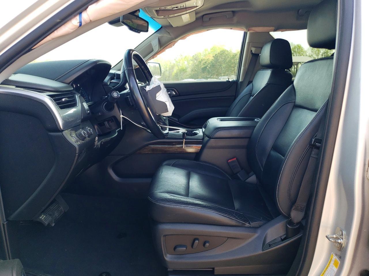 2019 Chevrolet Suburban K1500 Lt - zdjęcie 7