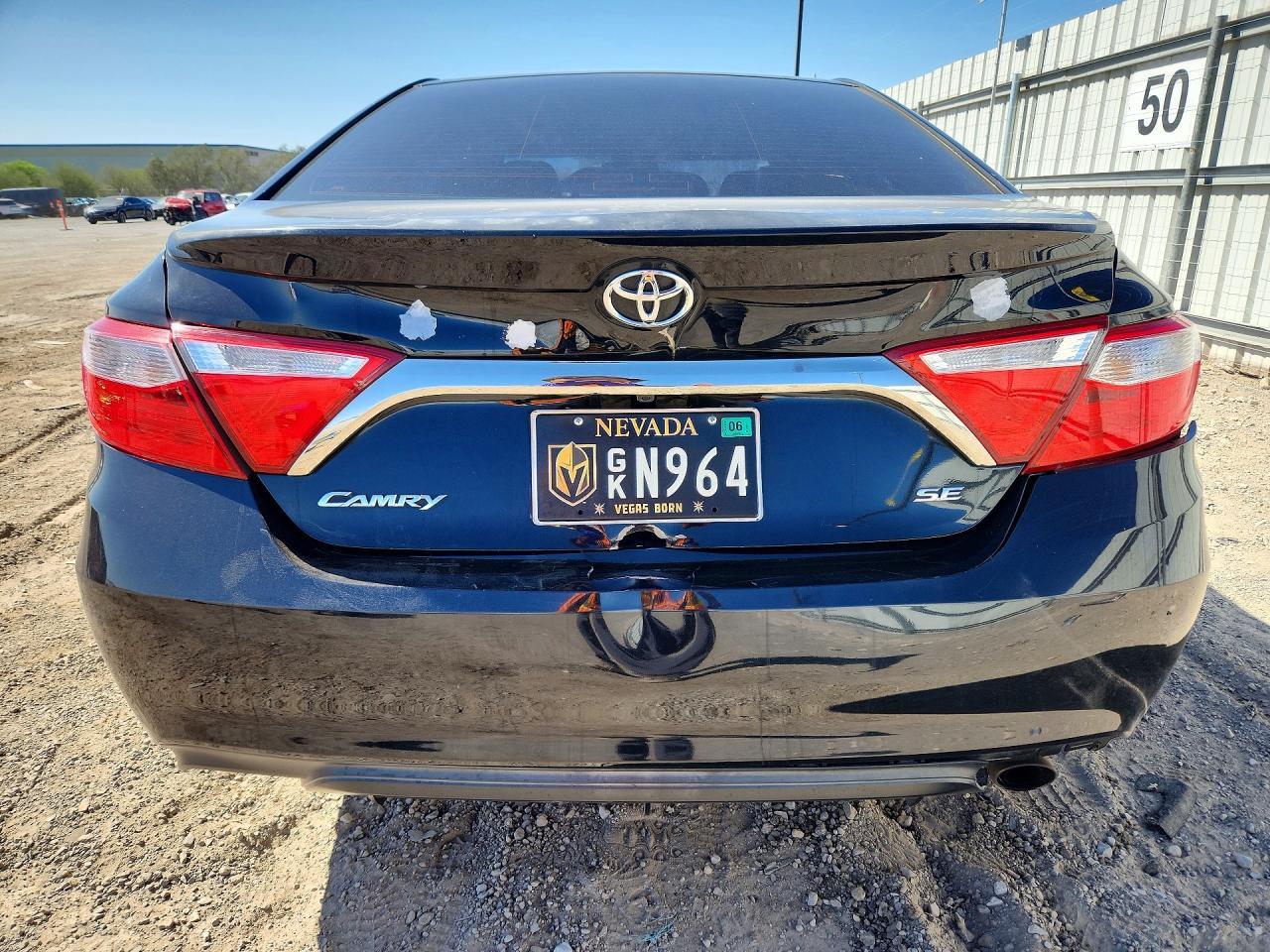 2016 Toyota Camry Se - zdjęcie 6