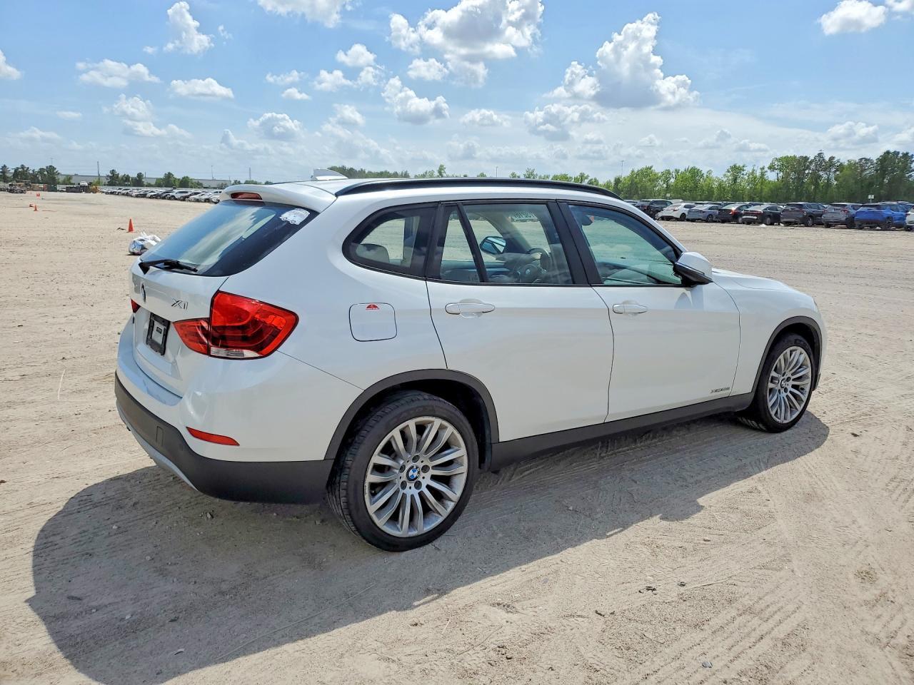 2015 BMW X1 xDrive28I - zdjęcie 3